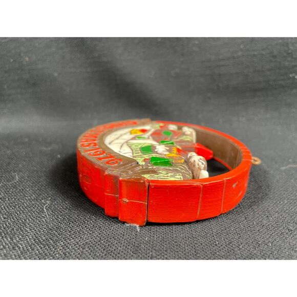 Vintage Hallmark Christmas tree ornament, 1976, Peace on Earth - Picture 6 of 8